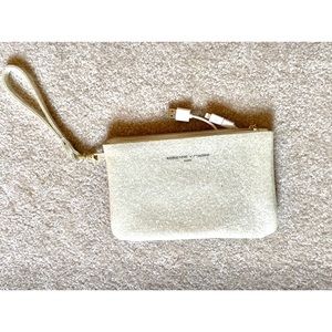 White glitter Adrienne Vittadini charging wristlet